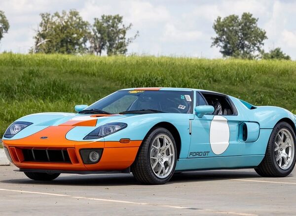 Ford GT з пробігом 8 миль продано за $2,1 мільйона після дводенних торгів