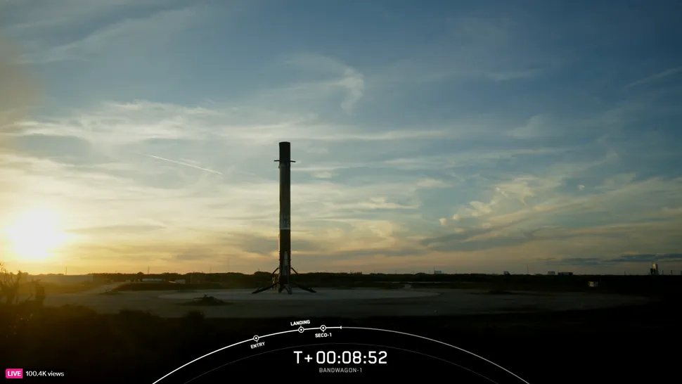 SpaceX вивела на орбіту 11 супутників 2