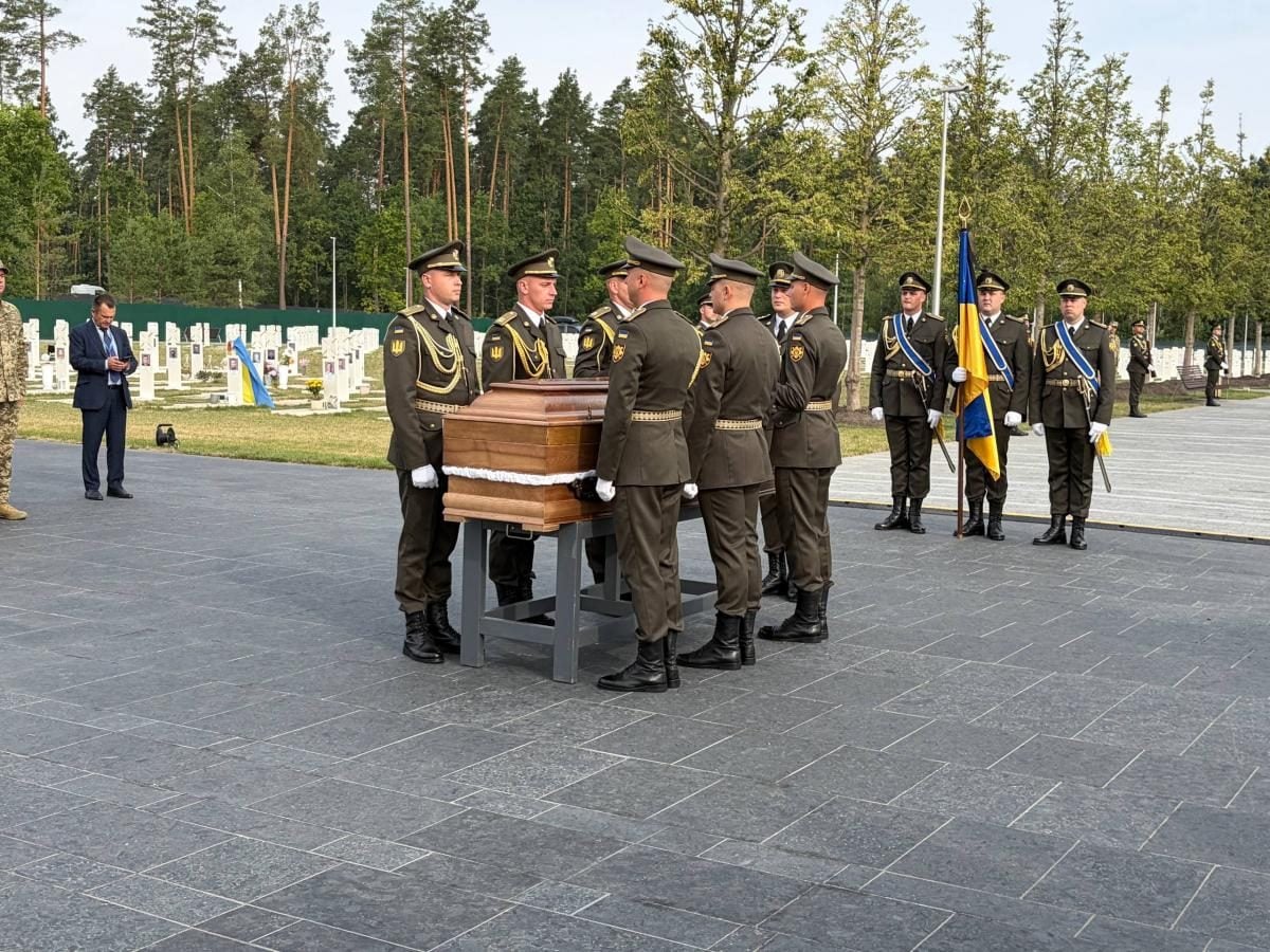 Перепоховали прах лідера ОУН Євгена Коновальця 3