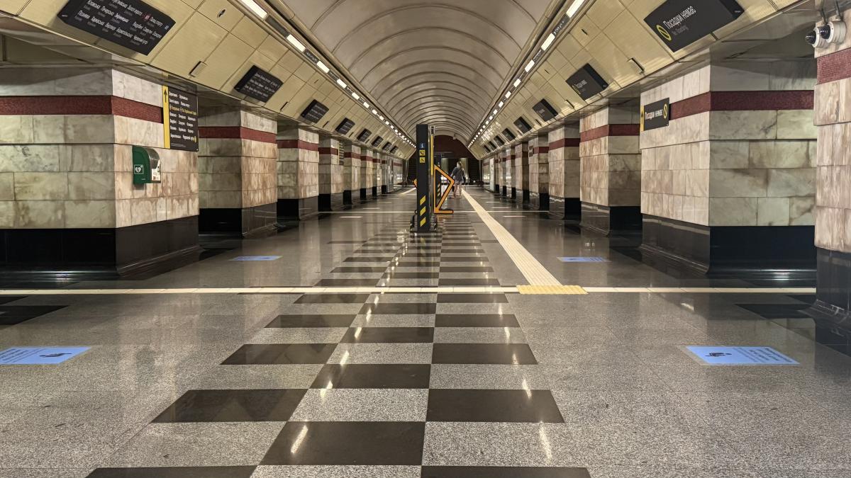 Станції метро відтепер матимуть зони для різних груп пасажирів під час повітряних тривог 1