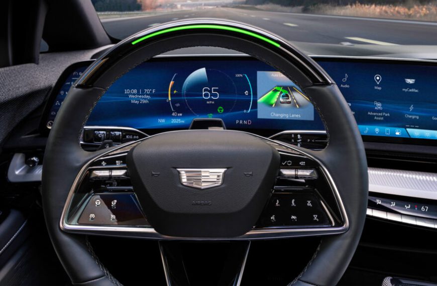 GM знову відтермінувала відмову від CarPlay та Android Auto