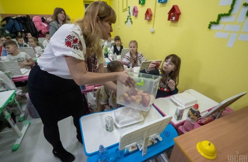 Зарплати вчителів зростуть з 1 вересня