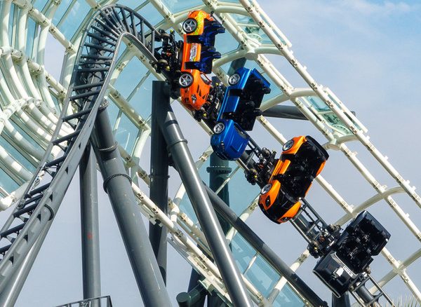 Американці скаржаться: нова атракціон “Форсаж” у Universal Studios викликає надмірний захват