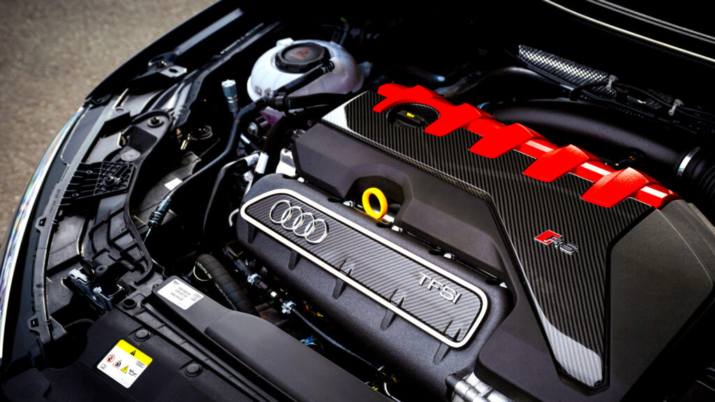 Lamborghini рятує двигуни Audi: революційна технологія V12 для п'ятициліндрових моторів 1