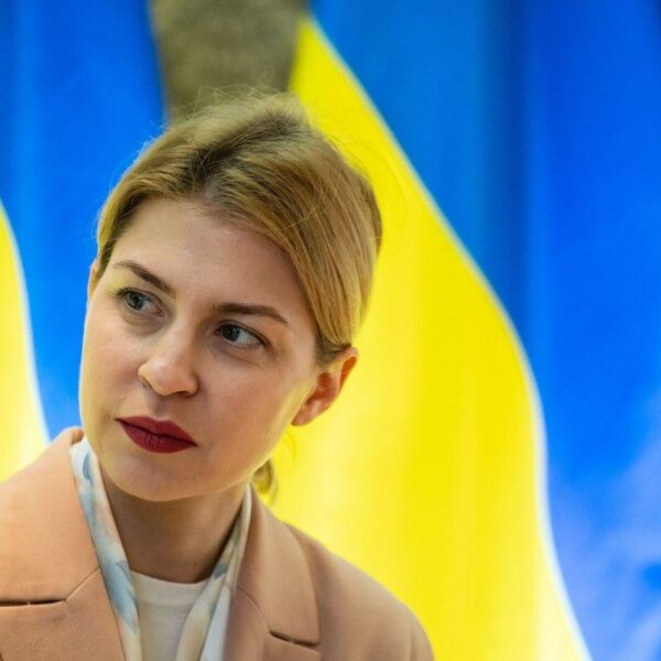 Бомба Новини 17 Експосадовицю Стефанішину випустили під заставу