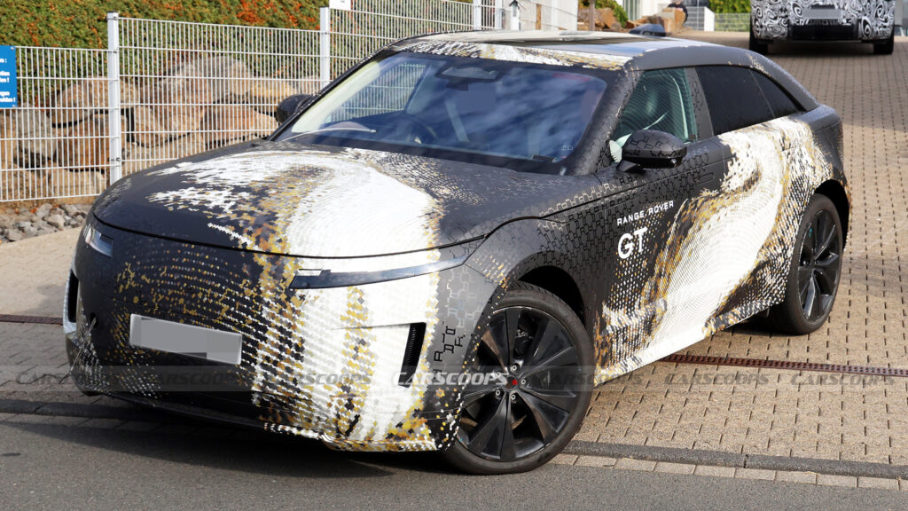 Range Rover представив позашляховик, що прагне бути седаном 1