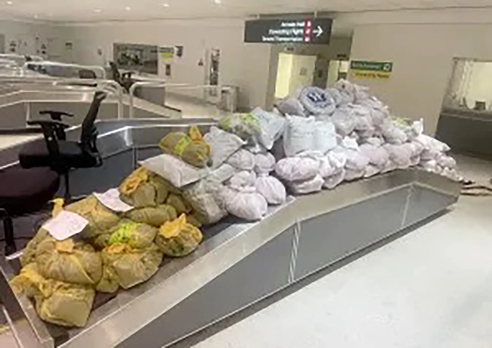Ньюйоркців затримали в аеропорту Меріленда з 850 фунтами рослини кат 1