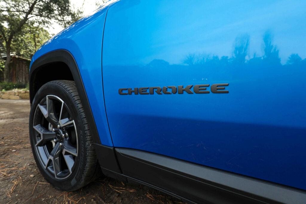 Новий Jeep Cherokee: від Мексики до США, прем'єра вже близько 4