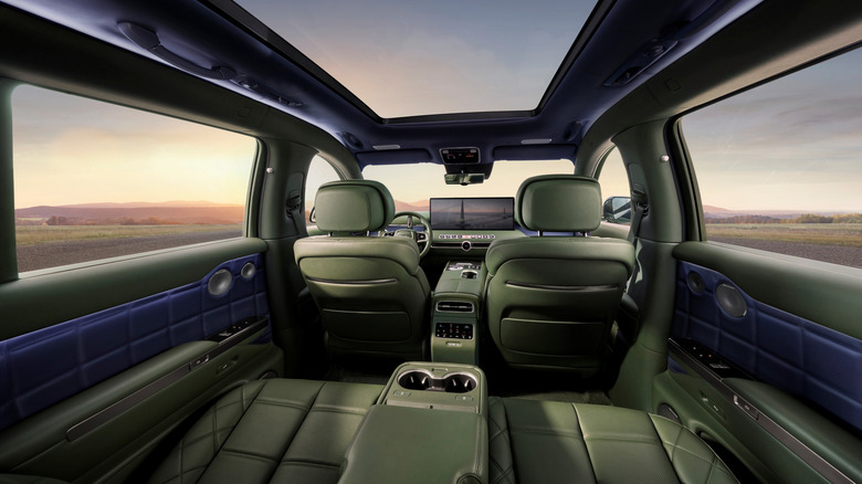 Genesis GV90: двері без стійки та підлога з підігрівом кидають виклик Rolls-Royce 8