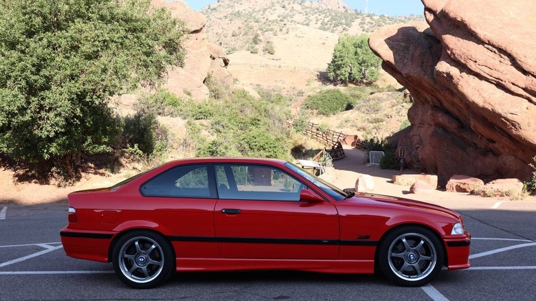 Чи BMW M3 1995 року з турбонаддувом за $33 500 – це вигідна покупка? 2