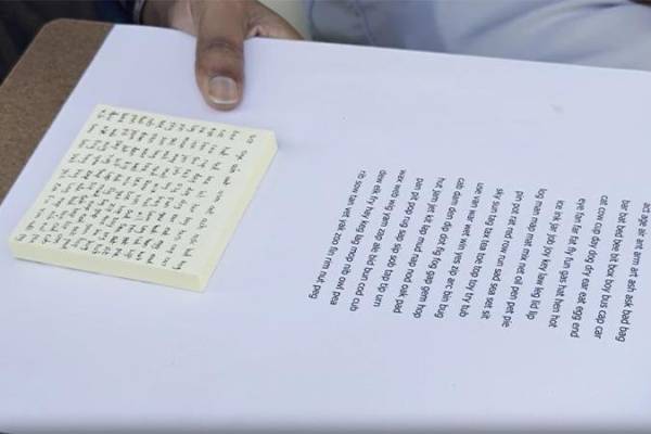 Жінка встановила світовий рекорд, написавши 150 слів на стікері