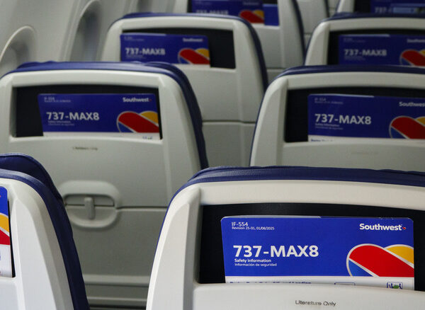 Крісла Boeing 737 MAX можуть від’єднатися від рейок під час&hellip;