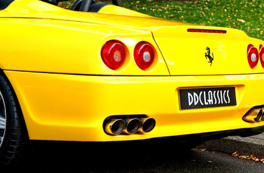 Бомба Новини 54 Ferrari V12 Barchetta: шість вихлопів, шість передач, максимум емоцій