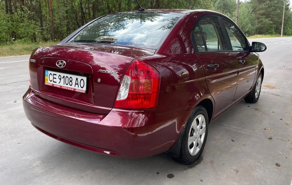 Hyundai Accent 2009: майже новий автомобіль знайшли на Хмельниччині 2
