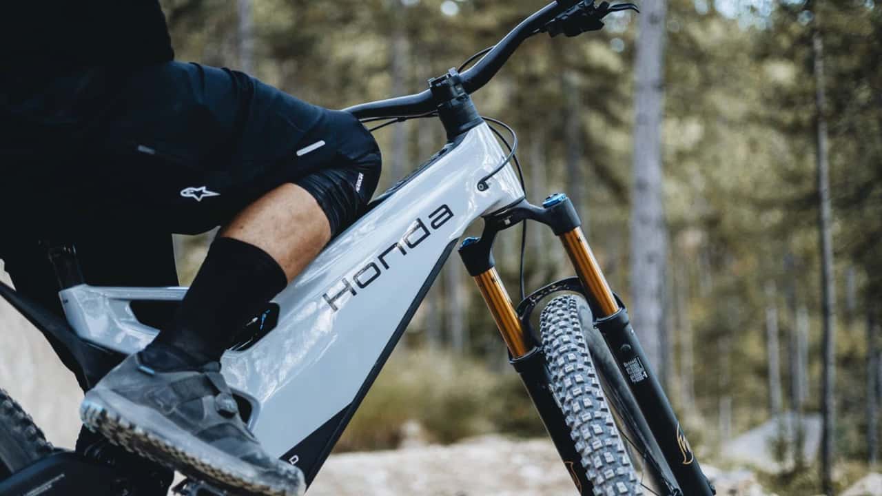 Новий електрогірський велосипед від Honda