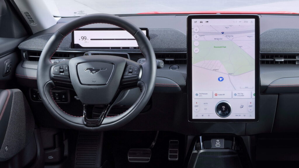 Ford відкликає Mustang Mach-E через потенційні проблеми з акумулятором 2