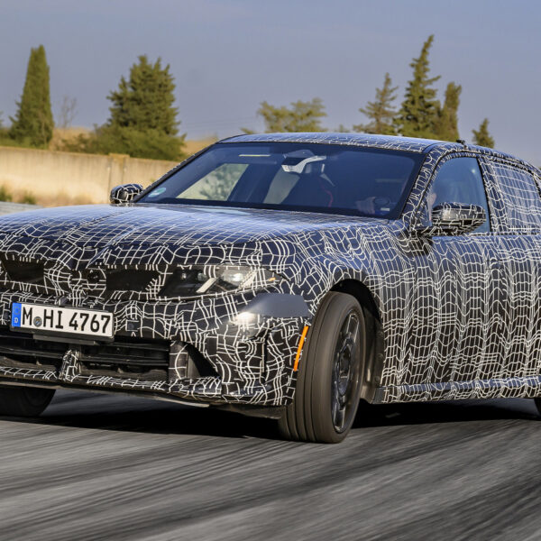 BMW M350: 437-сильний шестициліндровий двигун і функція “Дрифт-момент”