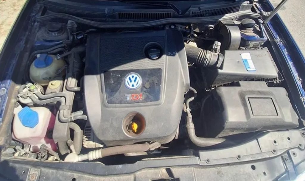 Volkswagen Golf IV з мінімальним пробігом продають на Хмельниччині: ціна вражає 3