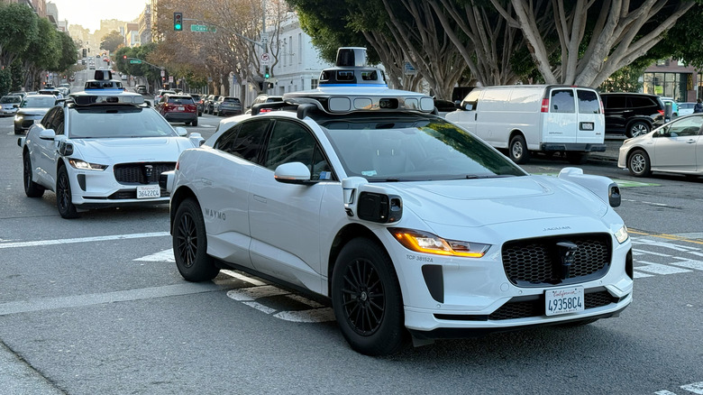 Міннеаполіс вимагатиме присутності водія в авто Waymo 2