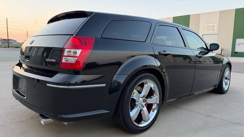 Dodge Magnum SRT-8 2007: чи вартий він своїх 50 тисяч? 5