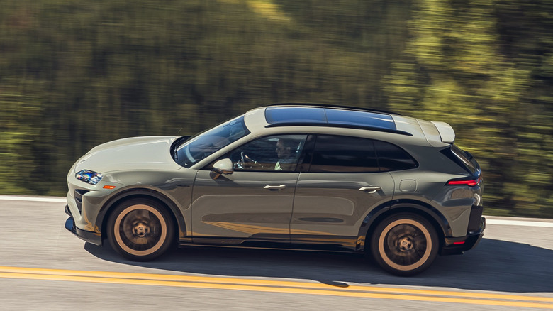 Porsche Cayenne Turbo Electric 2026: ефектний спорткар за $200 000 4