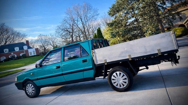 Чи готові ви викласти $13,500 за цей пікап FSO Polonez Roy 1997 року? 2