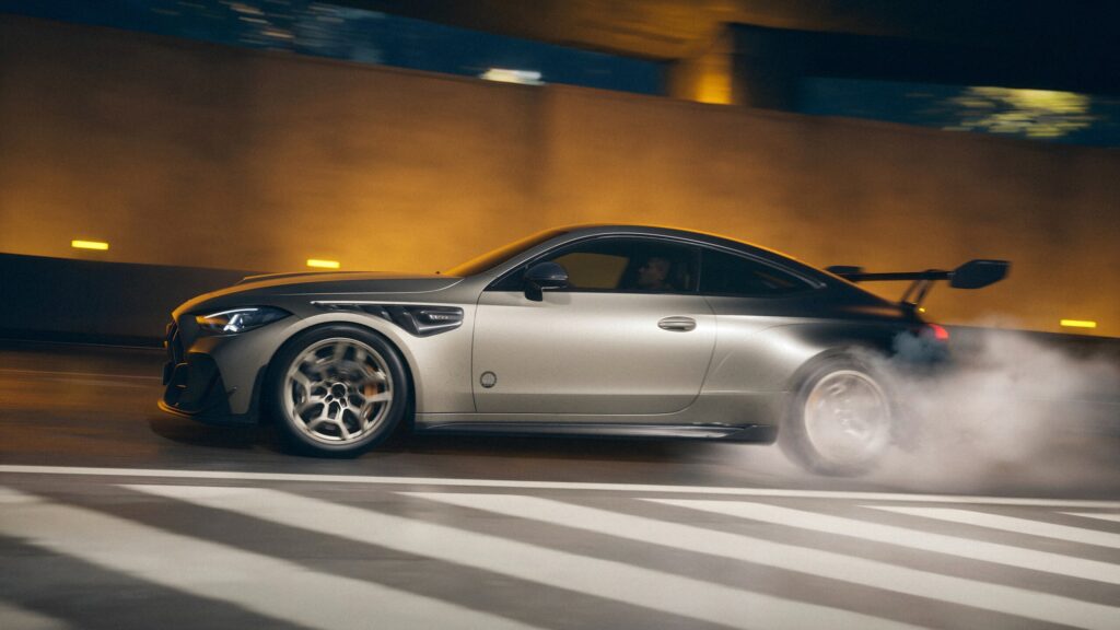 Mercedes-AMG CLE 646 проти Ford Mustang GTD: битва суперкарів 2