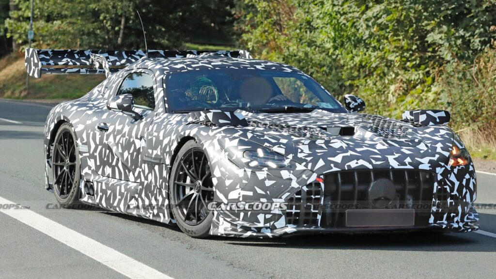 AMG GT Black Series готується встановити рекорд Нюрбургрингу 1