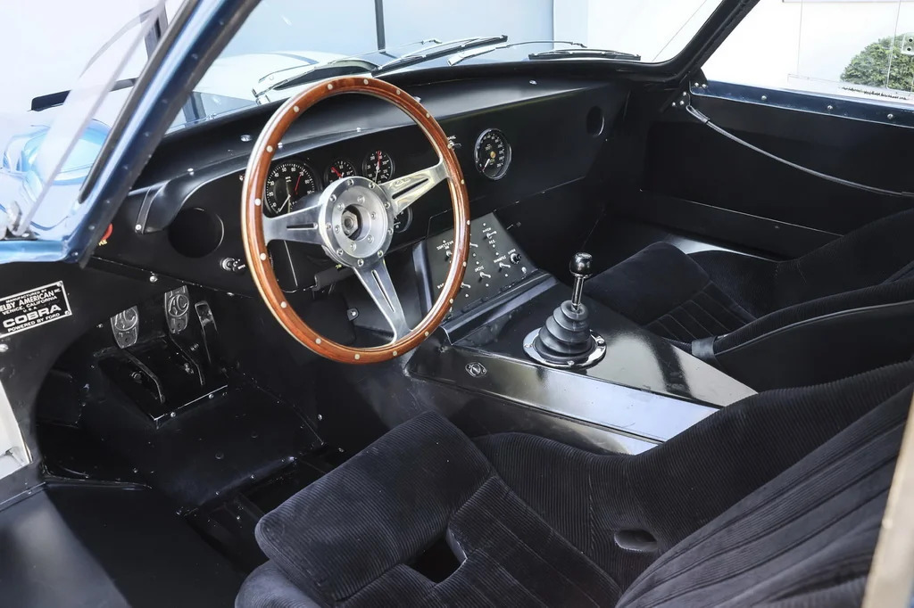Shelby Cobra Daytona Coupe поставив рекорд продажів серед авто зі США 3
