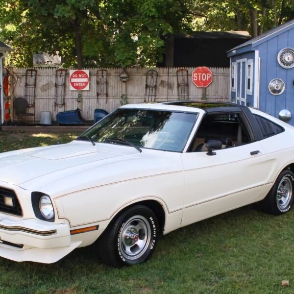 Ford Mustang II 1978: чи вартий він своїх $8,900?