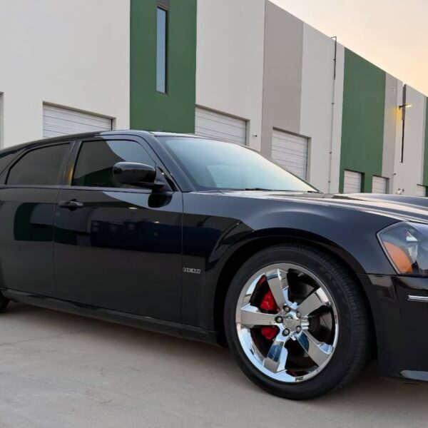 Dodge Magnum SRT-8 2007: чи вартий він своїх 50 тисяч?