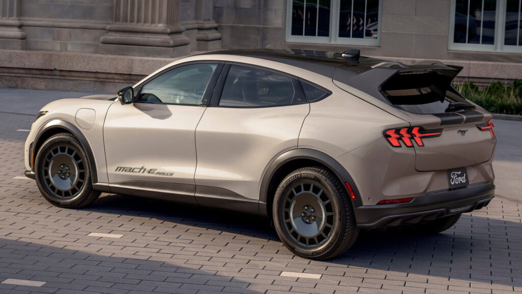 Ford відкликає Mustang Mach-E через потенційні проблеми з акумулятором 1