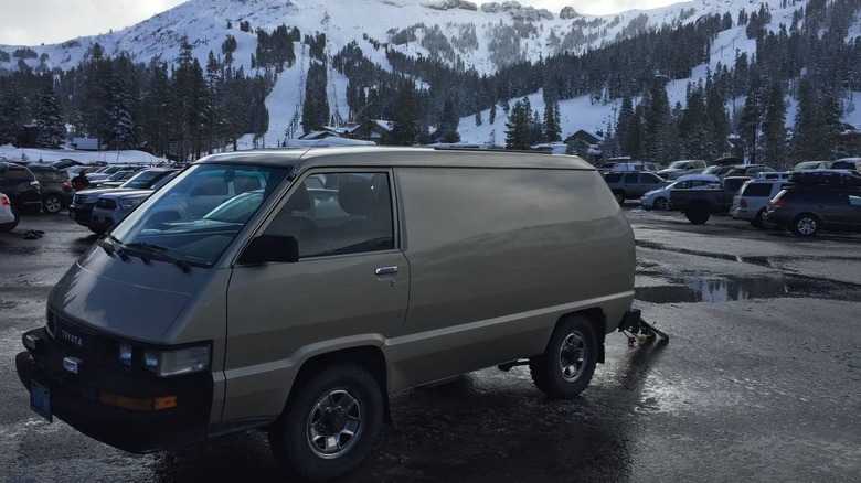 Toyota 4WD Cargo Van 1987: вартий своїх 10 тисяч? 2