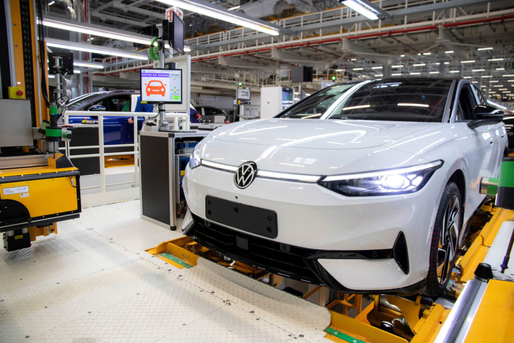 Volkswagen готує масштабну реорганізацію, що зачепить чотири заводи та десятки тисяч робочих місць у Німеччині 3
