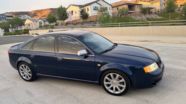 Audi RS6 2003 року з механічною коробкою передач: чи вартий він своїх 12 500 доларів? 3