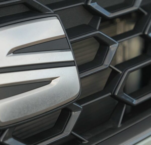 Бомба Новини 30 Volkswagen закриває Seat, але залишає Cupra