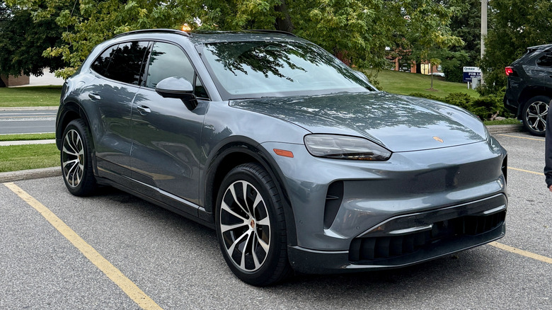 Porsche Cayenne EV: блискавична зарядка навіть без пікової потужності 3