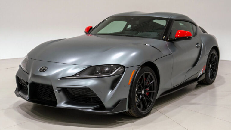 Toyota GR Supra останнього покоління шукає нового власника 20
