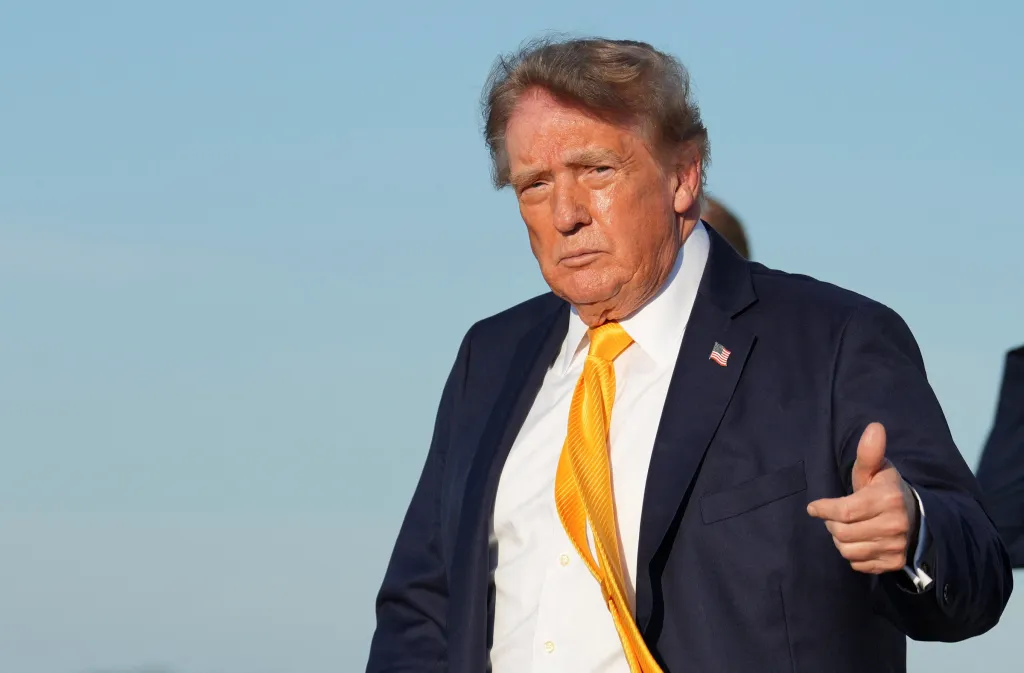 Трамп приголомшив зміною кольору волосся 2