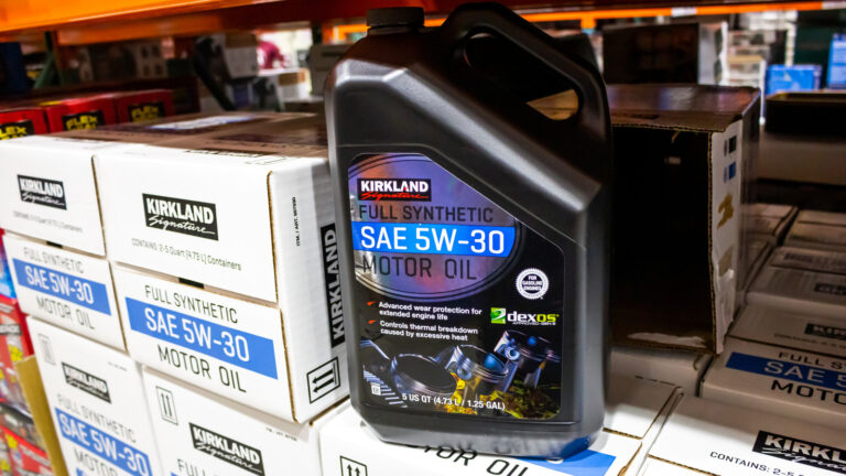 Costco обмежує продаж і подвоює ціну на олію через дефіцит 8