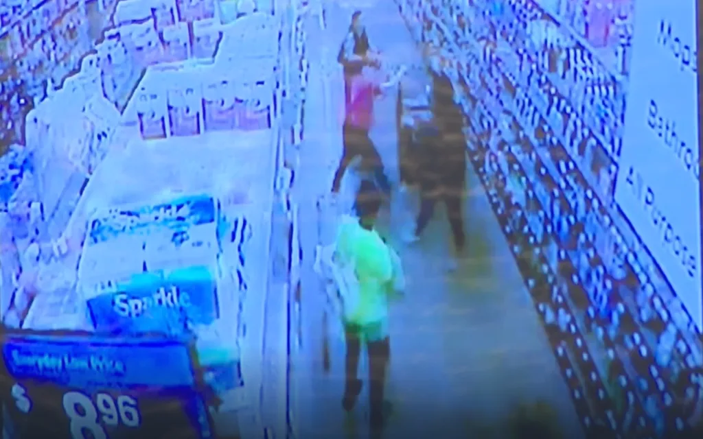 Батьки підлітка жорстоко вбили 77-річного покупця Walmart через суперечку з візком 2
