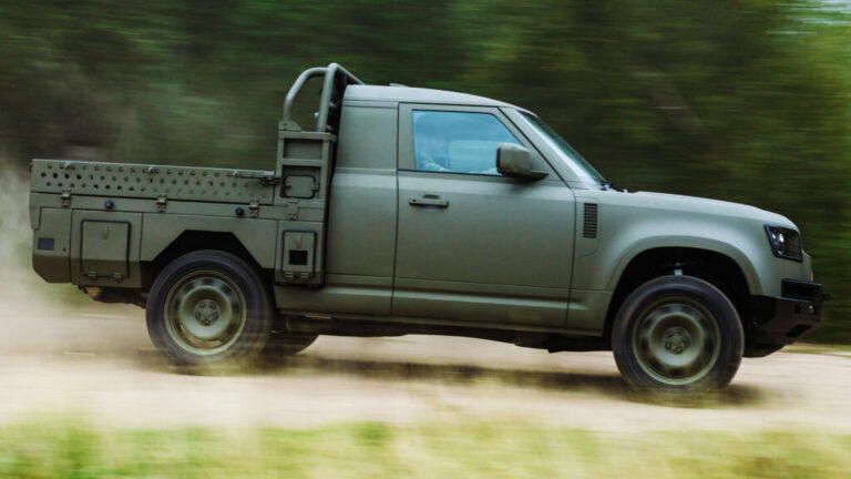 Defender заступає на службу, JLR прагне отримати оборонні контракти 20