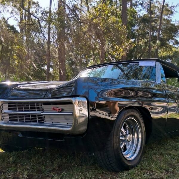 Чи варто 1967 року Pontiac Grand Prix свого цінника у $36 000?