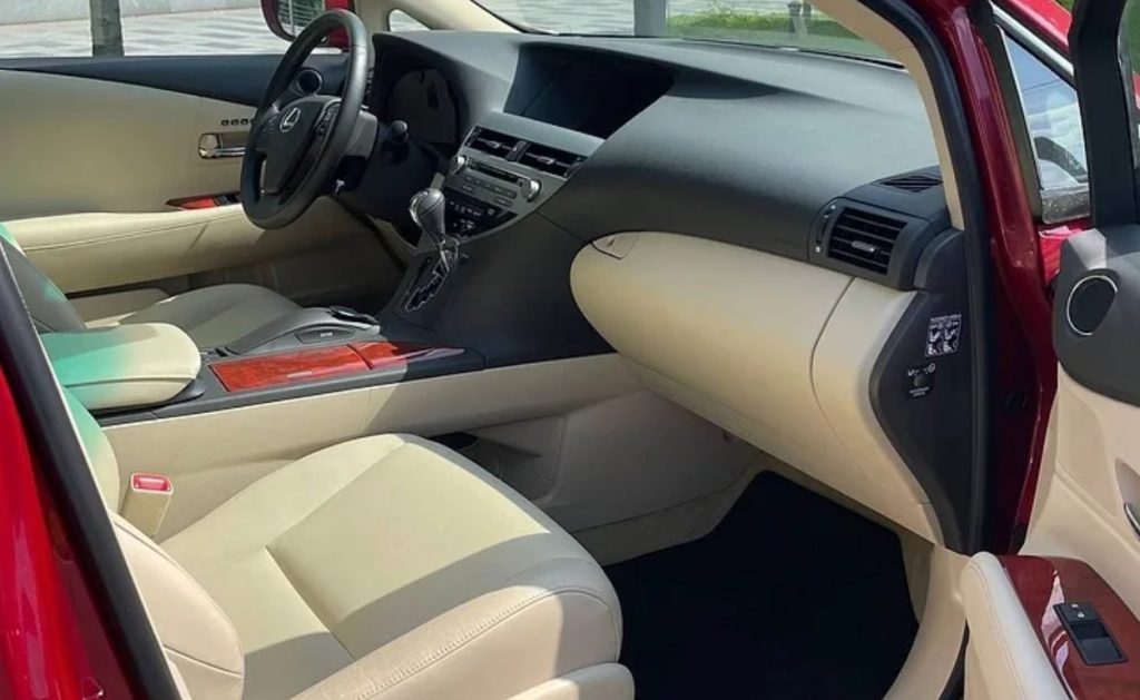 Lexus RX 2011: чи виправдовує стан "капсули часу" свою ціну 3