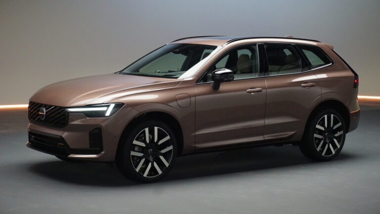 Volvo XC60 2028: оновлений дизайн та рекордний запас ходу на електротязі 23