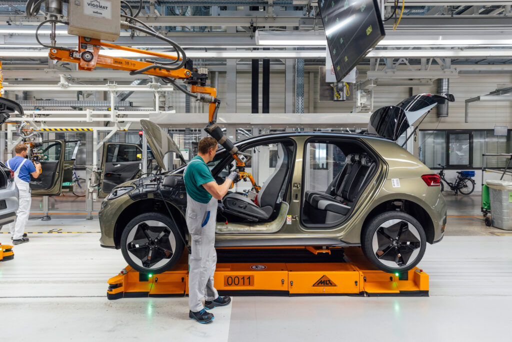Volkswagen готує масштабну реорганізацію, що зачепить чотири заводи та десятки тисяч робочих місць у Німеччині 1