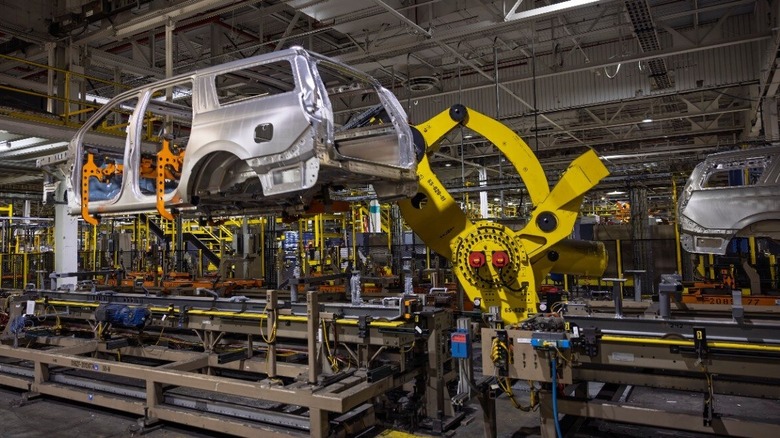 Ford інвестує мільярд доларів у завод вантажівок на тлі критики зв'язків з Китаєм 2 Ford інвестує мільярд доларів у завод вантажівок на тлі критики зв'язків з Китаєм 2