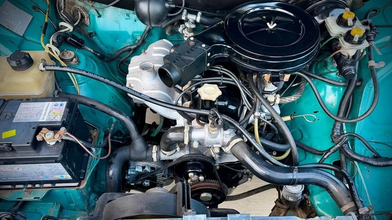 Чи готові ви викласти $13,500 за цей пікап FSO Polonez Roy 1997 року? 3
