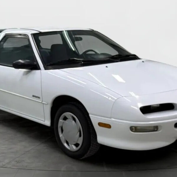 Бомба Новини 26 1992 Geo Storm Shooting Brake: чи знайдеться покупець за $9,000?