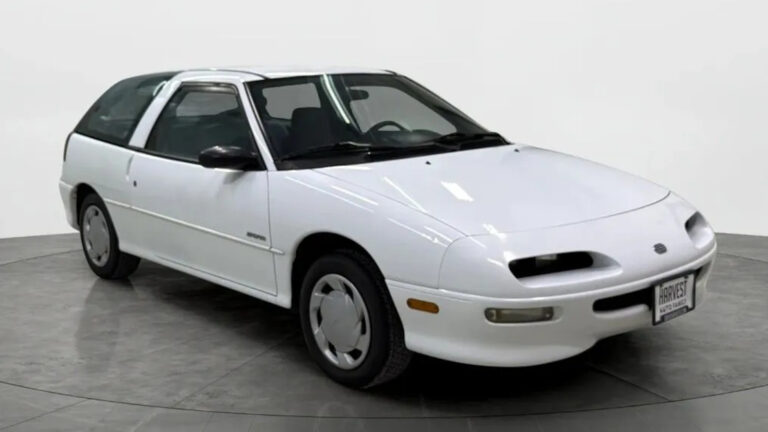1992 Geo Storm Shooting Brake: чи знайдеться покупець за $9,000? 15